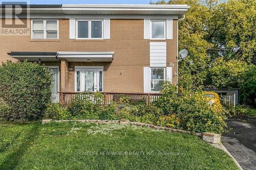 99 Crone Court, Newmarket, ON - Outdoor