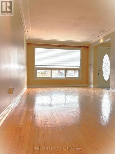 Upper - 3406 Ellengale Drive, Mississauga, ON - Indoor Photo Showing Other Room