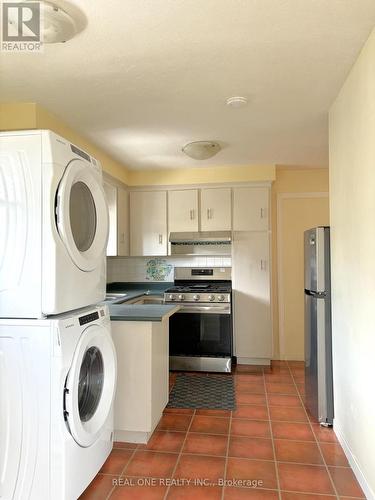 Upper - 3406 Ellengale Drive, Mississauga, ON - Indoor Photo Showing Laundry Room