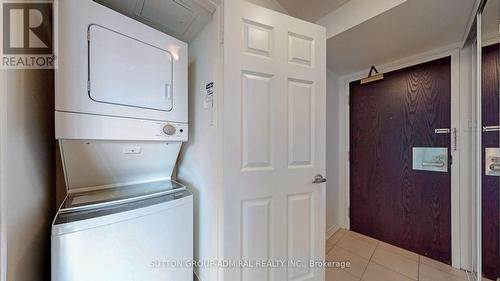 3007 - 736 Bay Street, Toronto, ON - Indoor Photo Showing Laundry Room