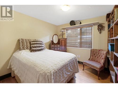 882 Toovey Road, Kelowna, BC - Indoor Photo Showing Bedroom