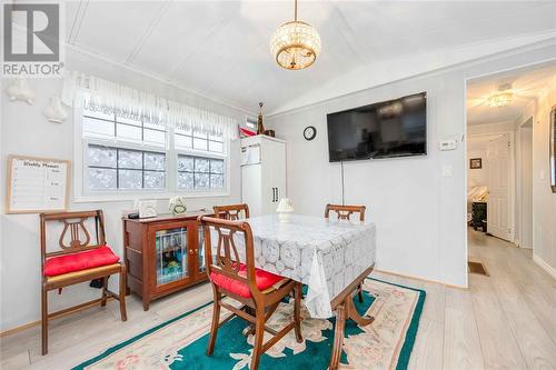 5700 Blackwell Sideroad Unit# 30, Sarnia, ON - Indoor Photo Showing Dining Room