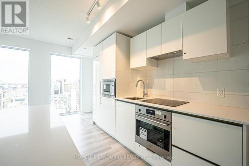 2509 - 238 Simcoe Street, Toronto, ON - Indoor Photo Showing Kitchen