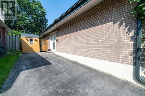 10 Rowallan Drive, Toronto, ON 