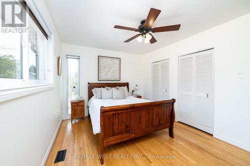 10 Rowallan Drive, Toronto, ON - Indoor Photo Showing Bedroom