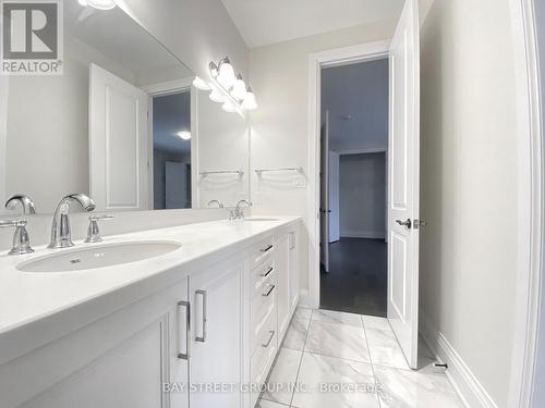 38 Wigston Place, Vaughan, ON - Indoor Photo Showing Bathroom