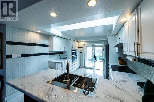 7 Lynbrook Lane, Welland, ON - Indoor Photo Showing Kitchen With Double Sink