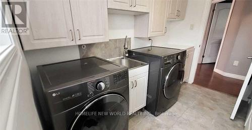 7 Lynbrook Lane, Welland, ON - Indoor Photo Showing Laundry Room