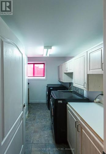 7 Lynbrook Lane, Welland, ON - Indoor Photo Showing Laundry Room