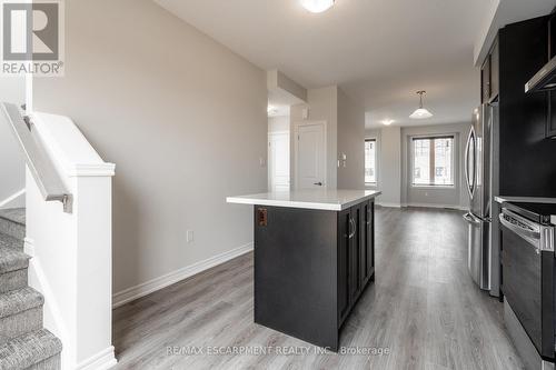 22 Hollywood Court, Cambridge, ON - Indoor Photo Showing Kitchen