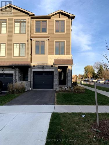 22 Hollywood Court, Cambridge, ON - Outdoor With Facade