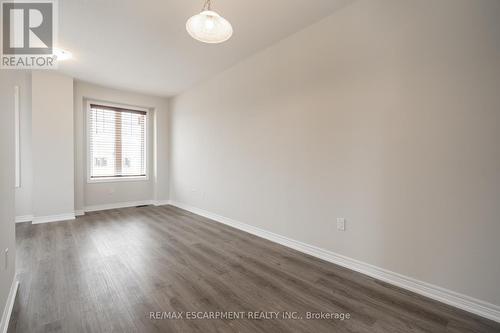 22 Hollywood Court, Cambridge, ON - Indoor Photo Showing Other Room