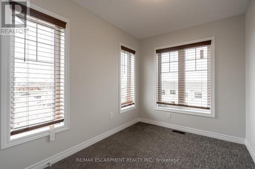 22 Hollywood Court, Cambridge, ON - Indoor Photo Showing Other Room