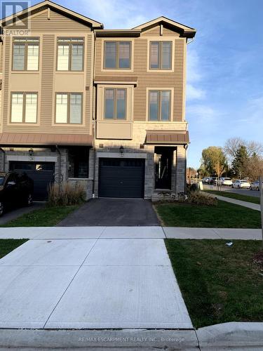 22 Hollywood Court, Cambridge, ON - Outdoor With Facade