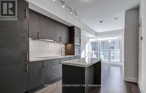 901 - 88 Cumberland Street, Toronto, ON - Indoor Photo Showing Kitchen