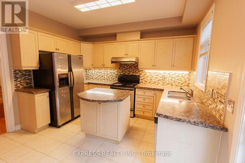 12 Routliffe Lane, Toronto, ON - Indoor Photo Showing Kitchen