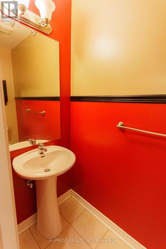 12 Routliffe Lane, Toronto, ON - Indoor Photo Showing Bathroom