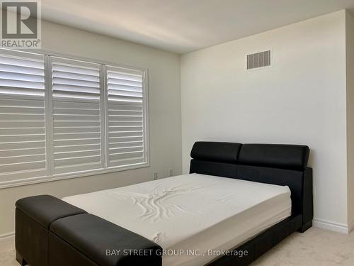 50 William F Bell Parkway, Richmond Hill, ON - Indoor Photo Showing Bedroom