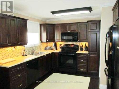 1290 Consort Crescent, Burlington, ON - Indoor Photo Showing Kitchen