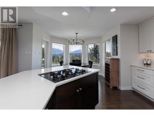 3514 Gordon Drive, Terrace, BC - Indoor Photo Showing Kitchen