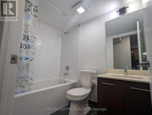 810 - 125 Village Green Square, Toronto, ON - Indoor Photo Showing Bathroom