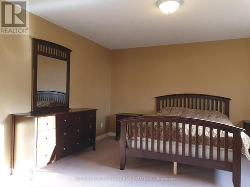 178 Wildwood Trail, Barrie, ON - Indoor Photo Showing Bedroom