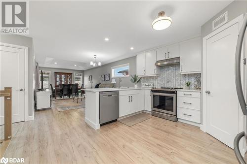 40 Lehtinen Crescent, Belleville, ON - Indoor Photo Showing Kitchen With Upgraded Kitchen