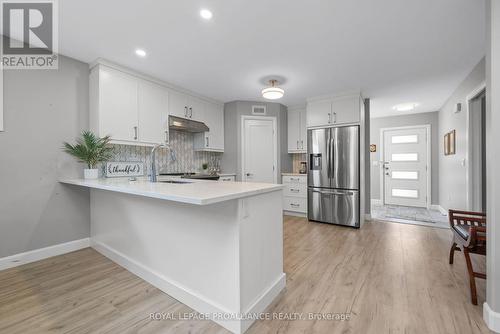 40 Lehtinen Crescent, Belleville, ON - Indoor Photo Showing Kitchen With Upgraded Kitchen