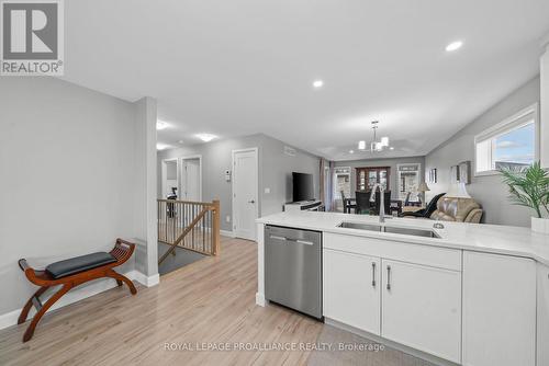 40 Lehtinen Crescent, Belleville, ON - Indoor Photo Showing Kitchen