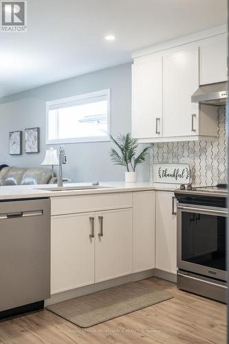 40 Lehtinen Crescent, Belleville, ON - Indoor Photo Showing Kitchen