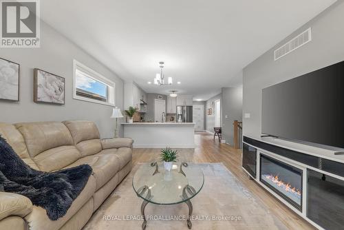 40 Lehtinen Crescent, Belleville, ON - Indoor Photo Showing Living Room With Fireplace