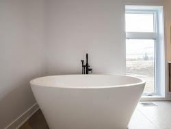 Ensuite bathroom - 