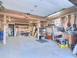 Garage - 