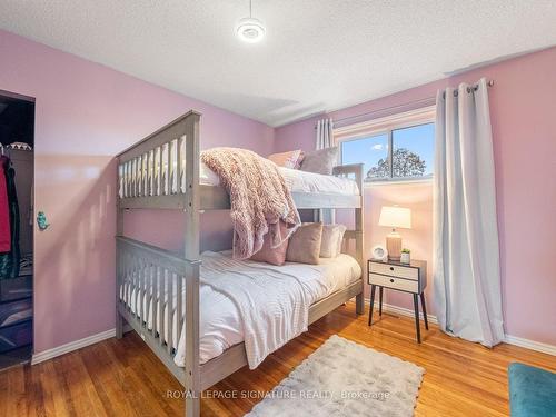 781 Hillcrest Rd, Pickering, ON - Indoor Photo Showing Bedroom