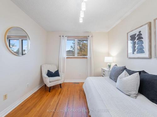 781 Hillcrest Rd, Pickering, ON - Indoor Photo Showing Bedroom