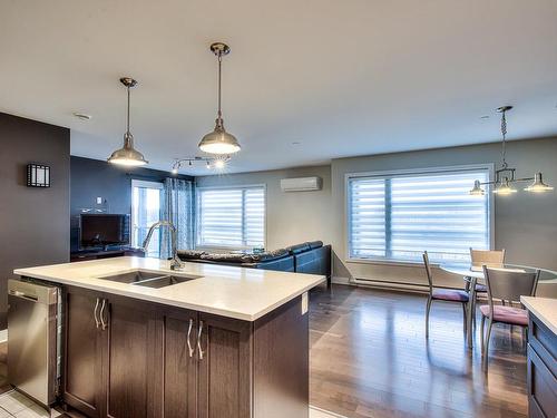 Interior - 304-116 Rue Dubois, Saint-Eustache, QC - Indoor Photo Showing Kitchen With Double Sink