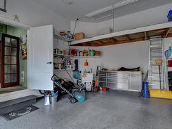 Garage - 