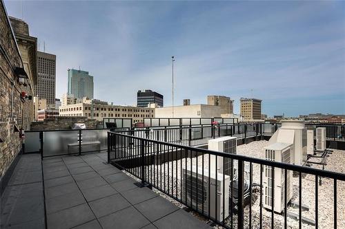 215-139 Market Ave, Winnipeg, MB 