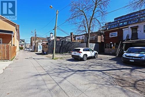 1170 Danforth Avenue, Toronto, ON 