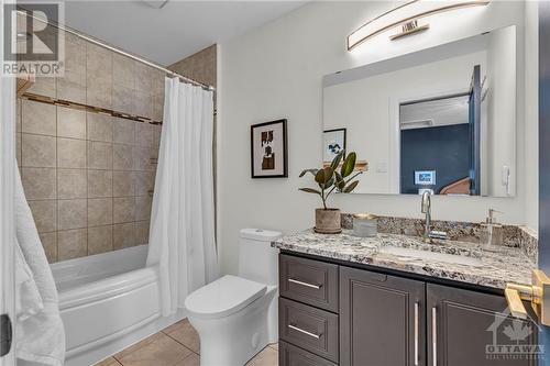 1131 Rockingham Avenue, Ottawa, ON - Indoor Photo Showing Bathroom