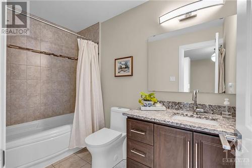 1131 Rockingham Avenue, Ottawa, ON - Indoor Photo Showing Bathroom