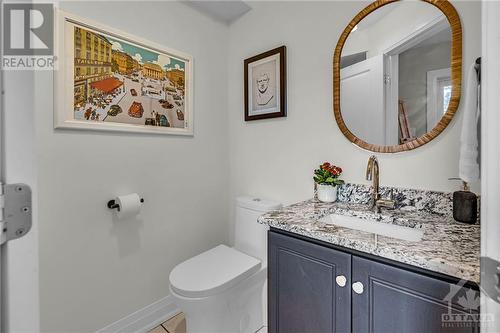 1131 Rockingham Avenue, Ottawa, ON - Indoor Photo Showing Bathroom