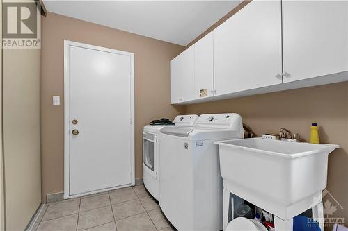 1839 Carrigan Drive, Ottawa, ON - Indoor Photo Showing Laundry Room