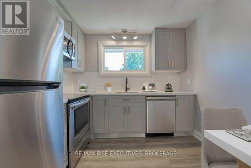 1 - 19 Baker Street, Kingston, ON - Indoor Photo Showing Kitchen