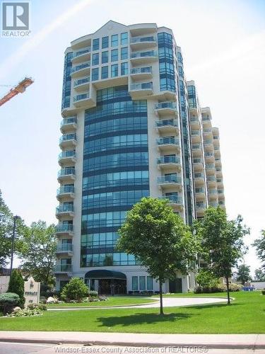 4789 Riverside Drive East Unit# 403, Windsor, ON - Outdoor With Balcony With Facade