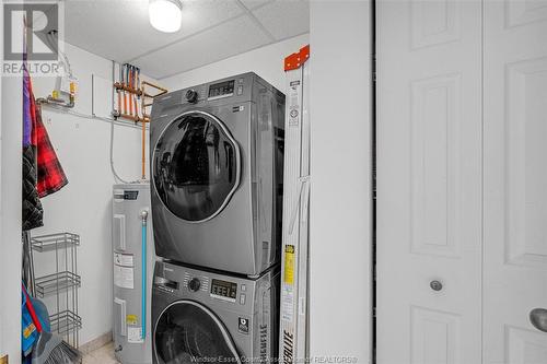 4789 Riverside Drive East Unit# 403, Windsor, ON - Indoor Photo Showing Laundry Room