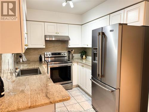 4789 Riverside Drive East Unit# 403, Windsor, ON - Indoor Photo Showing Kitchen