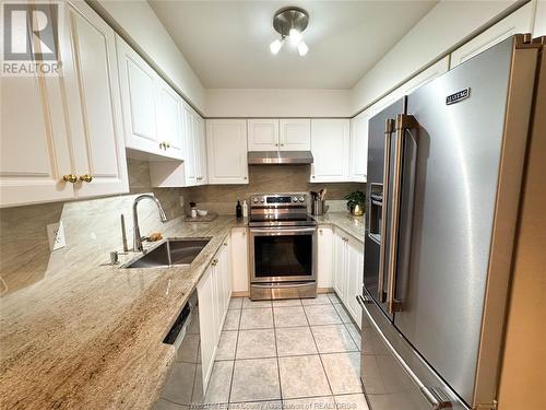 4789 Riverside Drive East Unit# 403, Windsor, ON - Indoor Photo Showing Kitchen