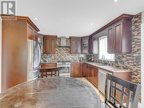 4120 Anthony Court, Windsor, ON - Indoor Photo Showing Kitchen With Upgraded Kitchen