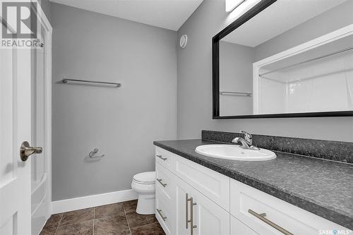 105 Oxbow Crescent, Regina, SK - Indoor Photo Showing Bathroom